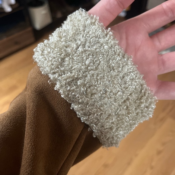 ✨SALE✨ HILARY RADLEY | Faux Fur Coat - Picture 4 of 11